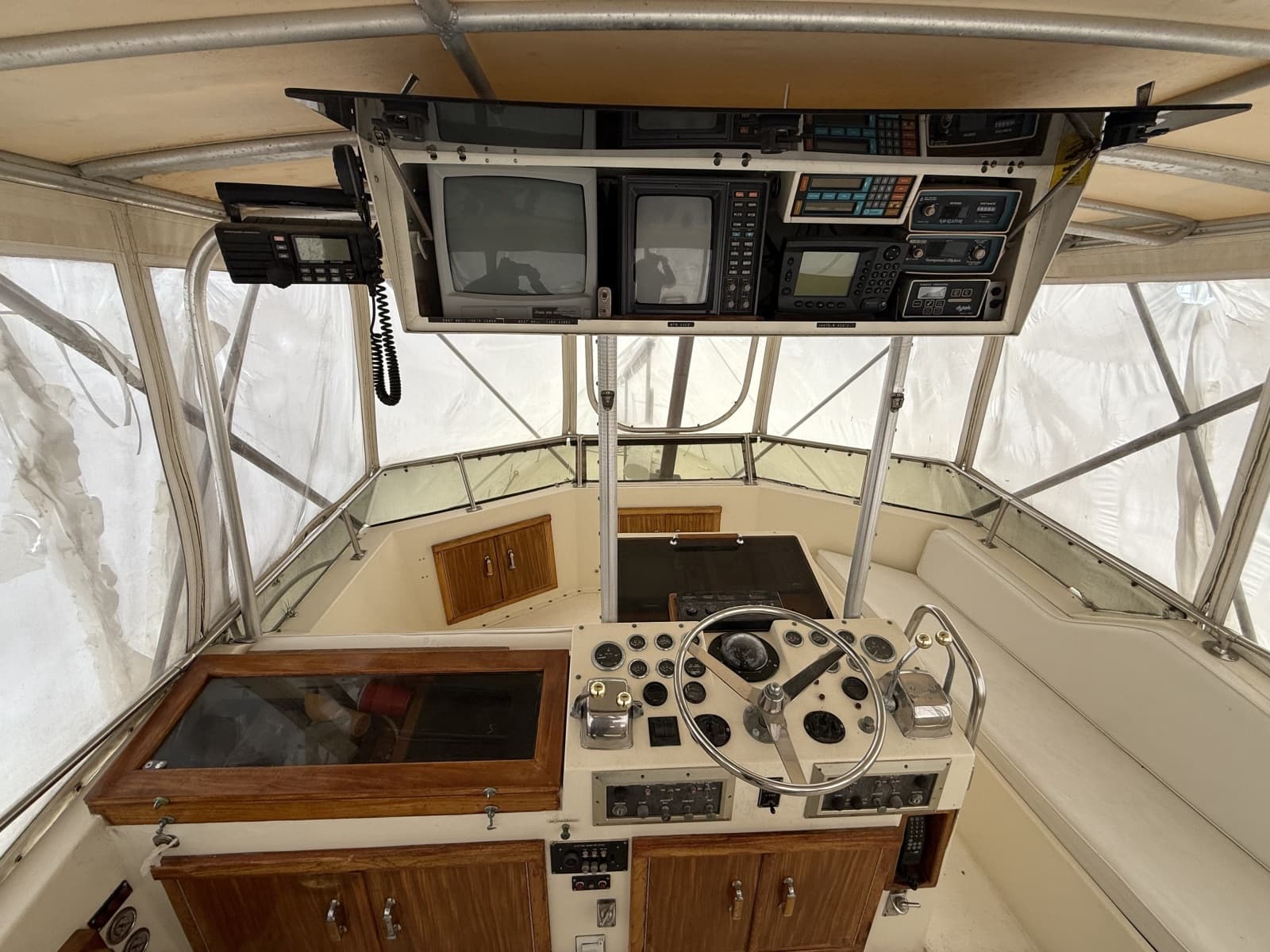 1979 Hatteras  - Photo 16