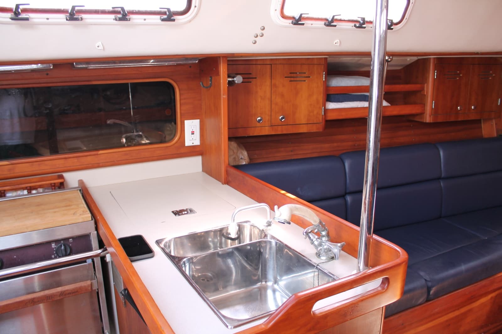 2004 J Boats J/109 Shoal - Photo 6