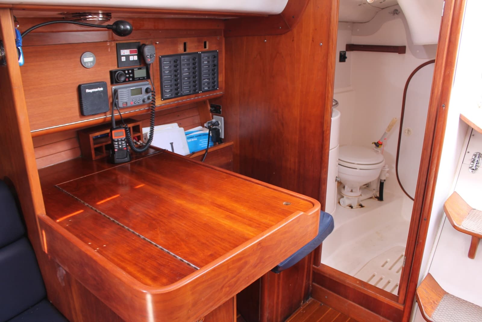 2004 J Boats J/109 Shoal - Photo 3