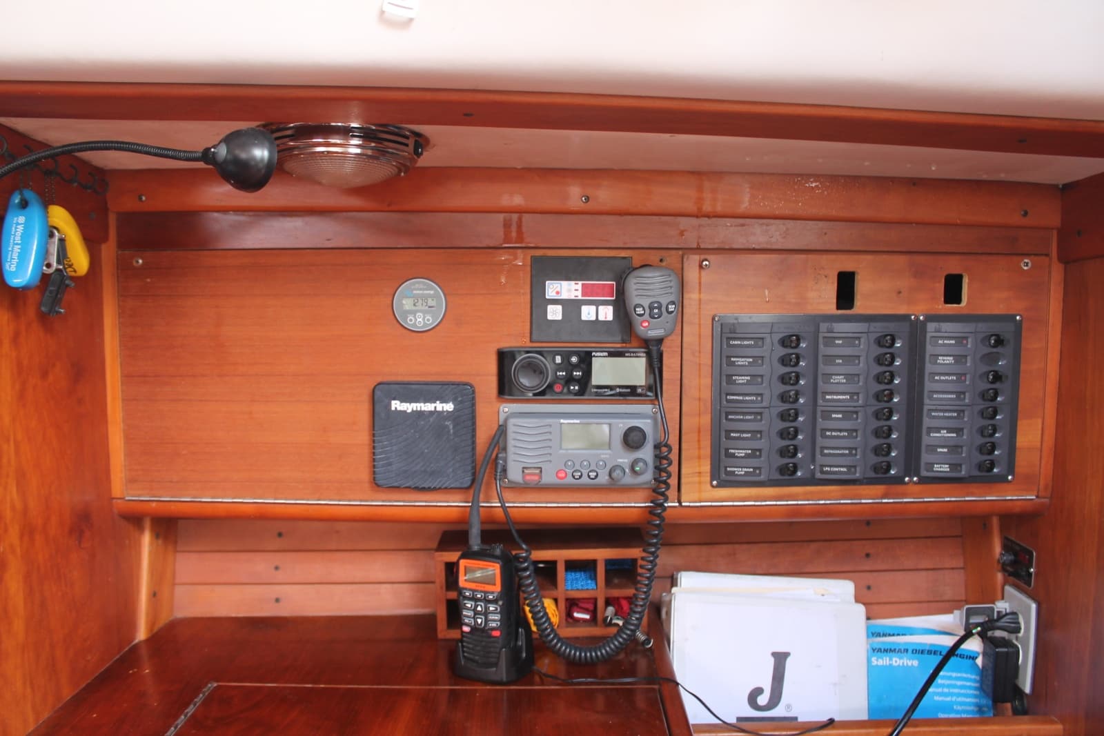 2004 J Boats J/109 Shoal - Photo 4