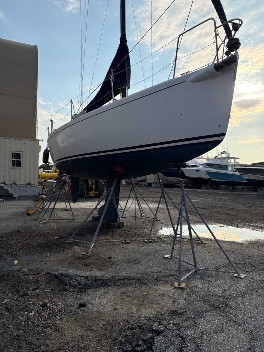 2004 J Boats J/109 Shoal - Photo 31