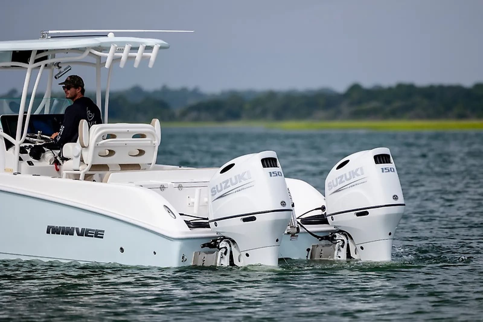 2023 Twin Vee 240 GFX - Photo 7