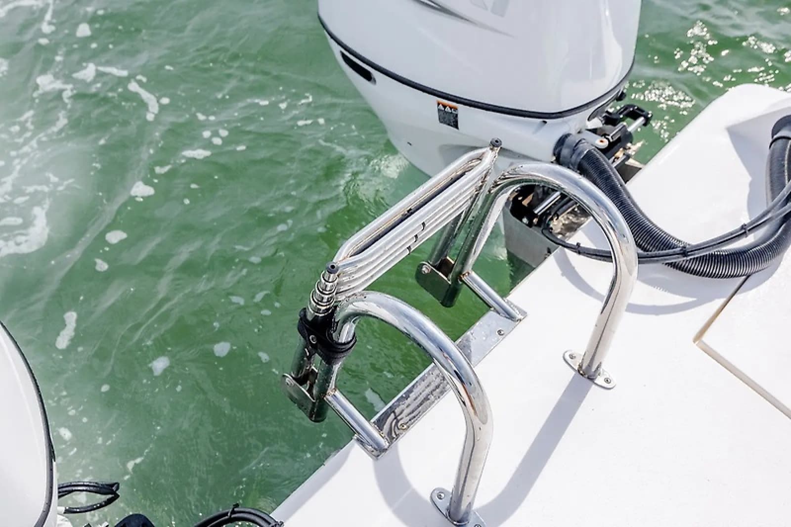 2023 Twin Vee 240 GFX - Photo 11