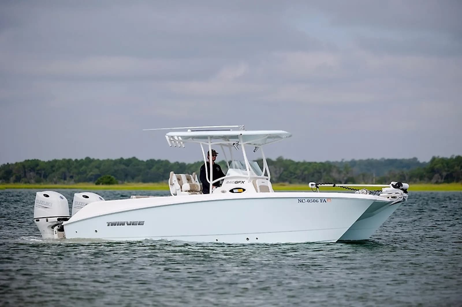 2023 Twin Vee 240 GFX - Photo 3