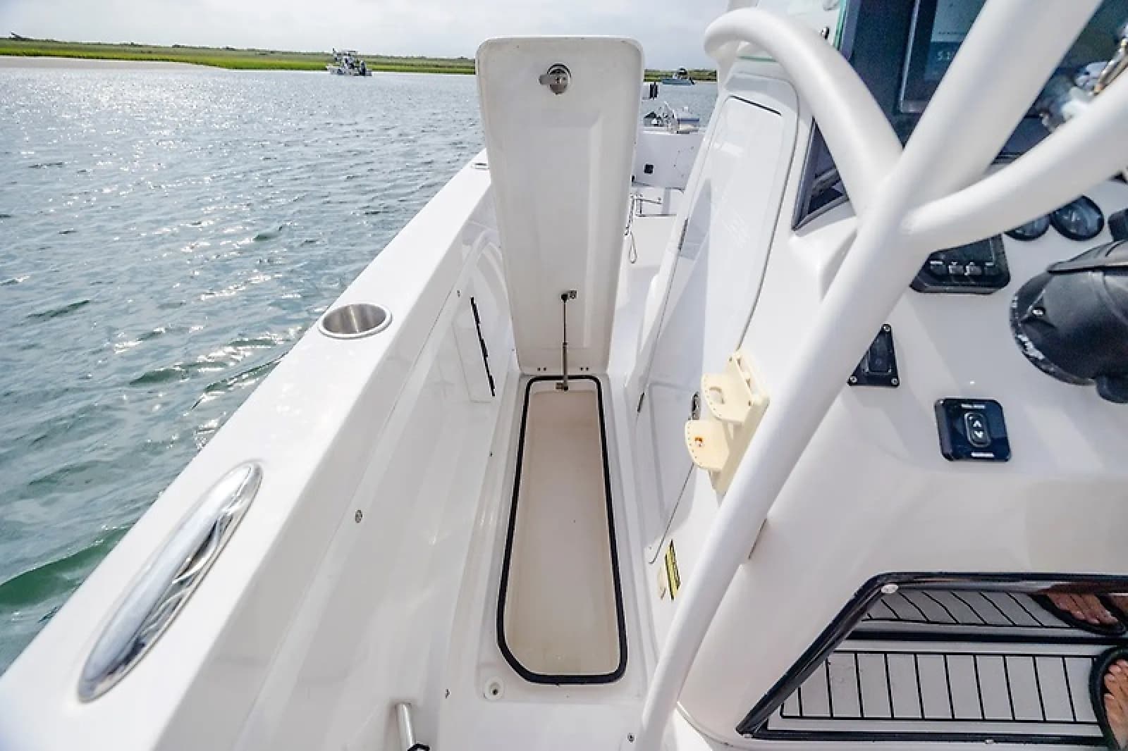 2023 Twin Vee 240 GFX - Photo 20