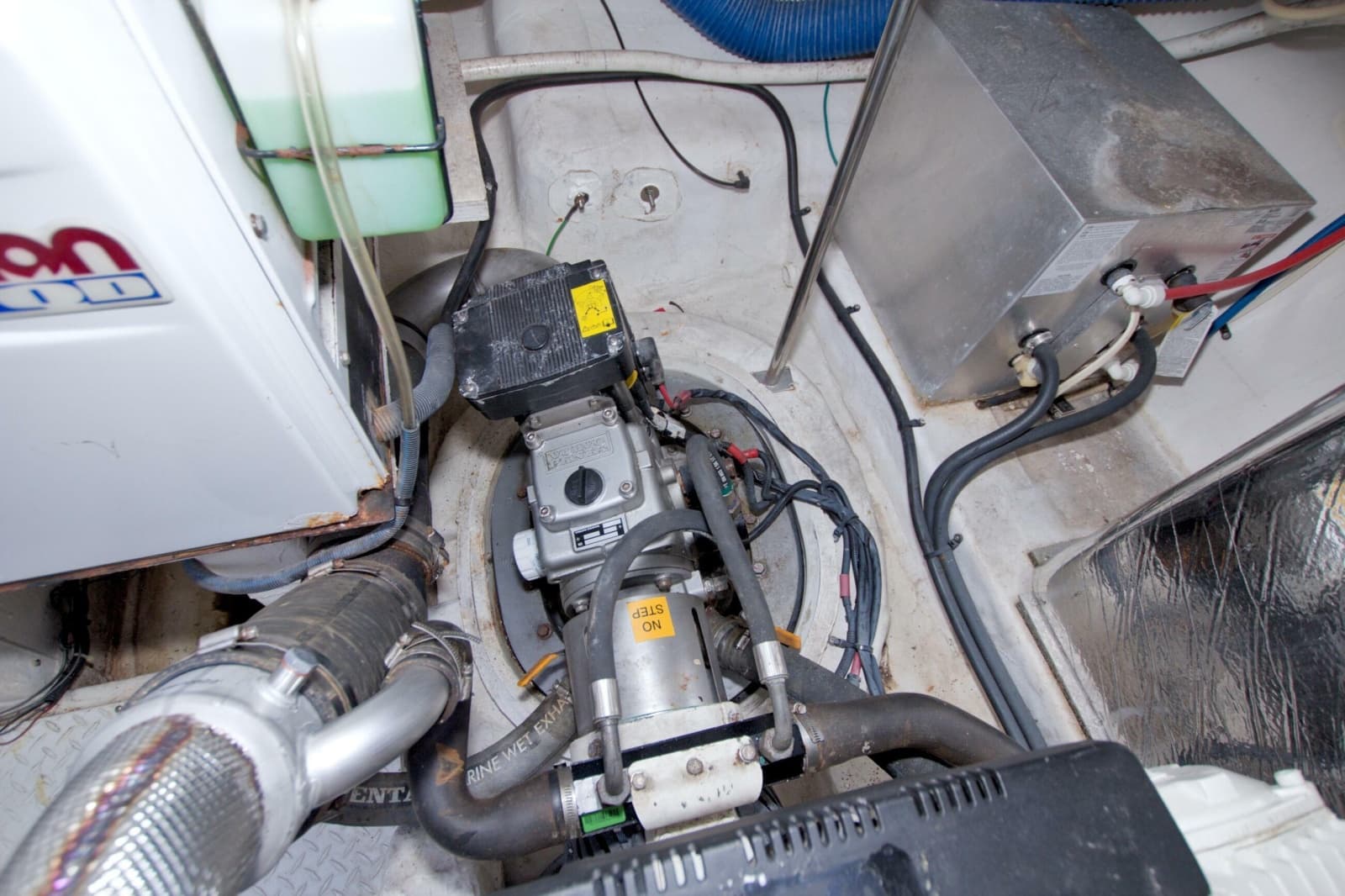 2008 Cruisers Yachts 420 Express - Photo 59