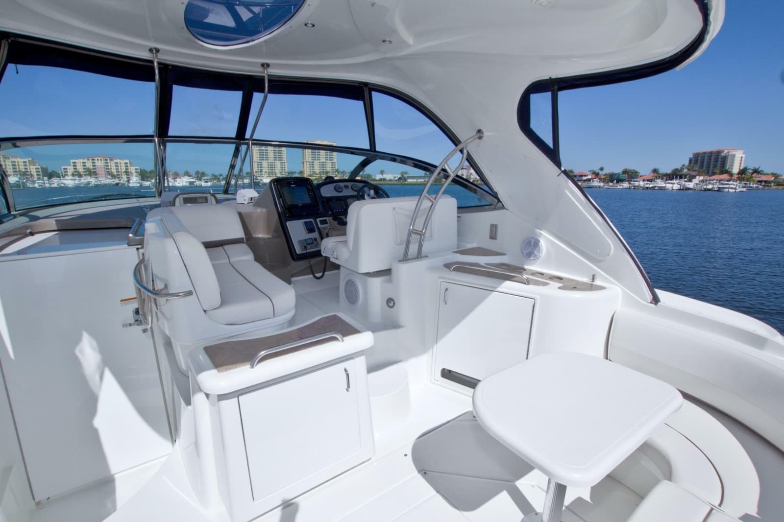 2008 Cruisers Yachts 420 Express - Photo 25