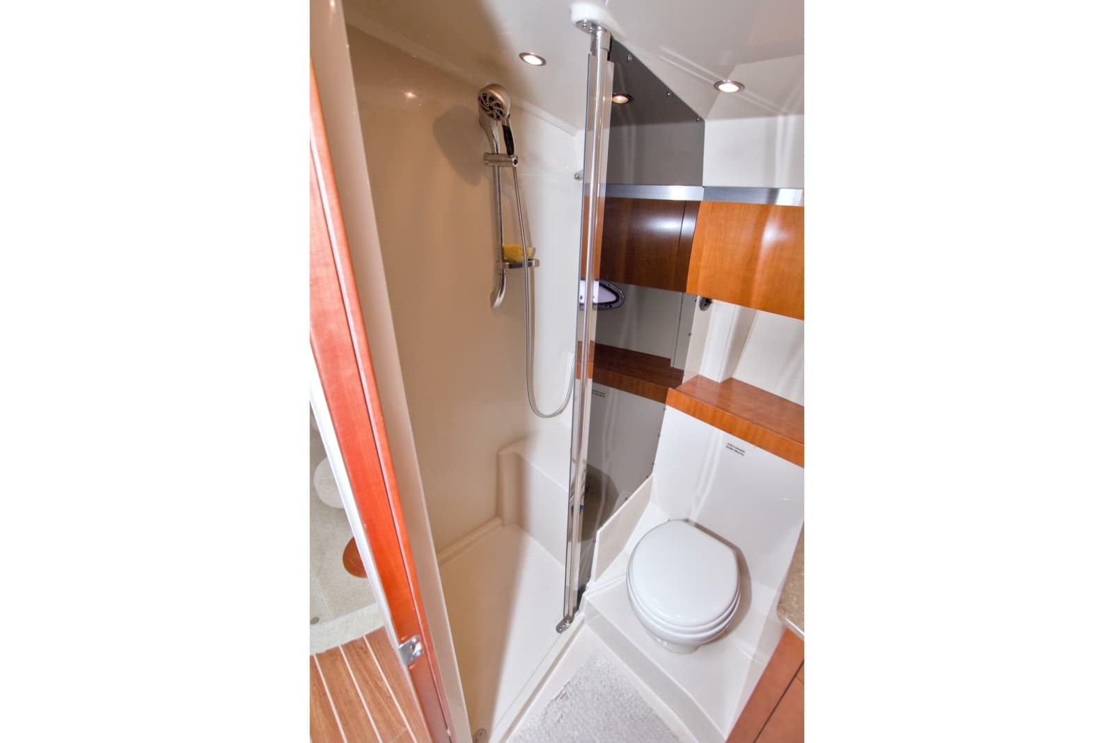 2008 Cruisers Yachts 420 Express - Photo 51