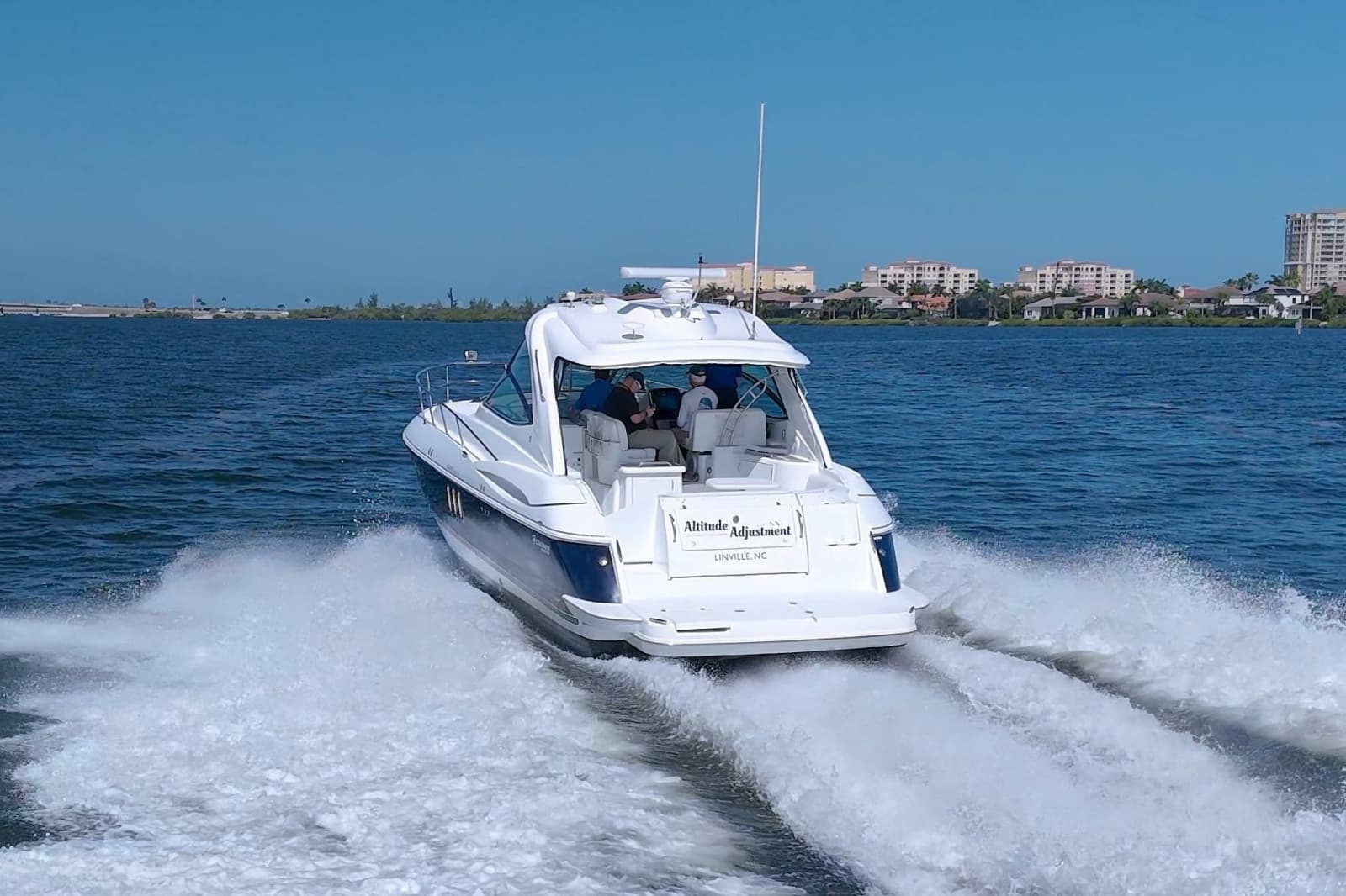 2008 Cruisers Yachts 420 Express - Photo 9