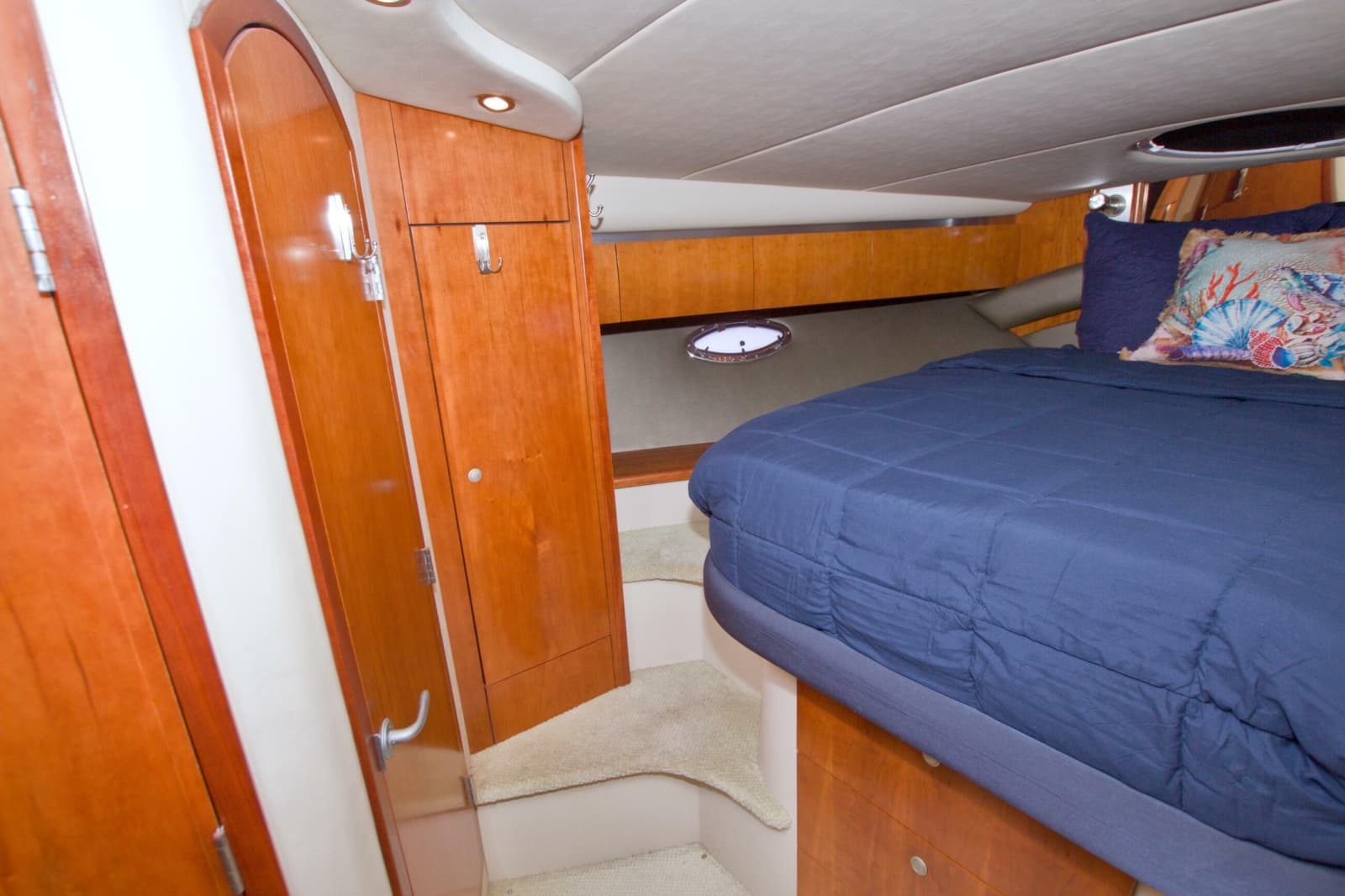 2008 Cruisers Yachts 420 Express - Photo 47