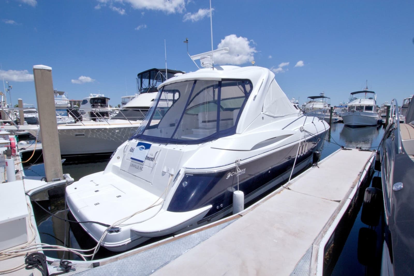 2008 Cruisers Yachts 420 Express - Photo 73
