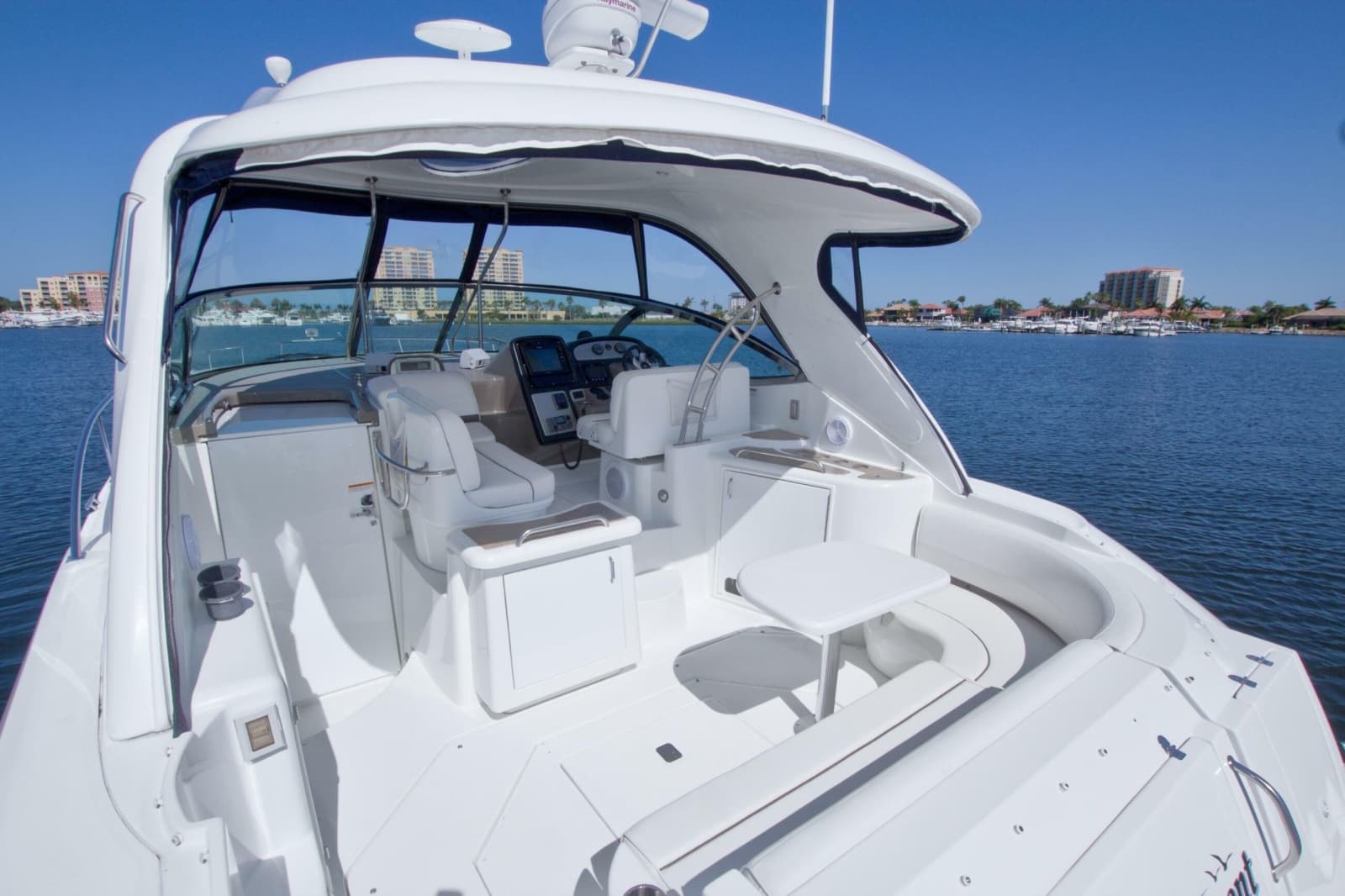 2008 Cruisers Yachts 420 Express - Photo 14