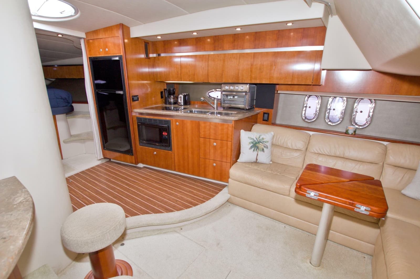 2008 Cruisers Yachts 420 Express - Photo 41