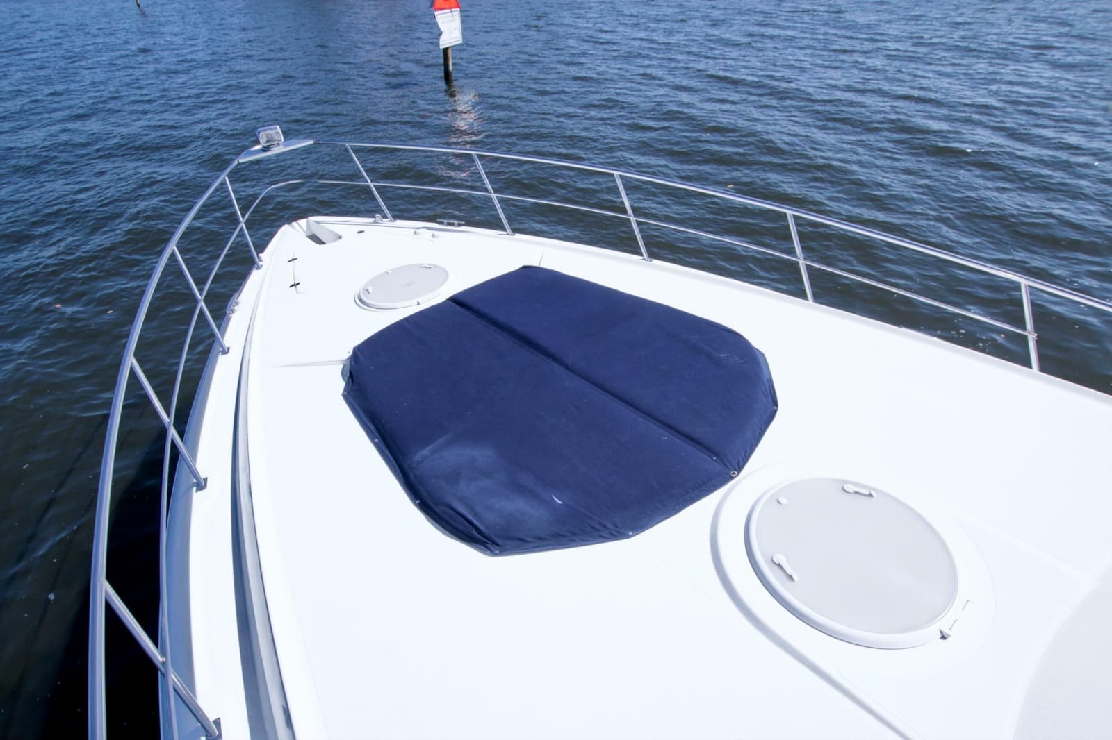 2008 Cruisers Yachts 420 Express - Photo 16