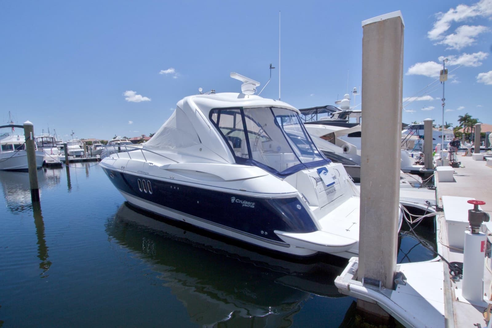 2008 Cruisers Yachts 420 Express - Photo 75
