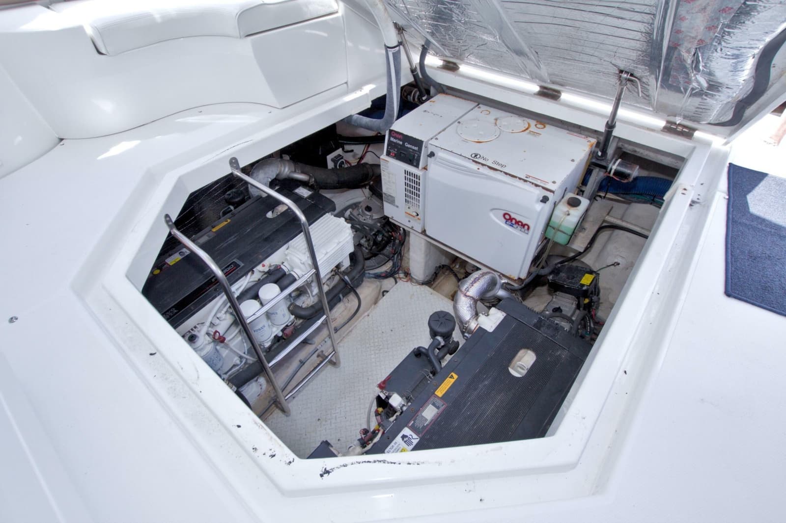 2008 Cruisers Yachts 420 Express - Photo 54