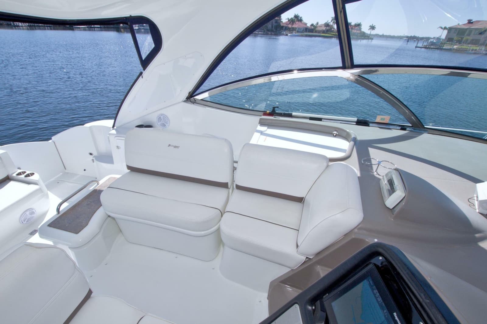2008 Cruisers Yachts 420 Express - Photo 34