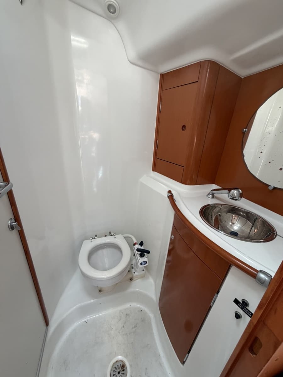 2004 Beneteau 40.7 - Photo 12