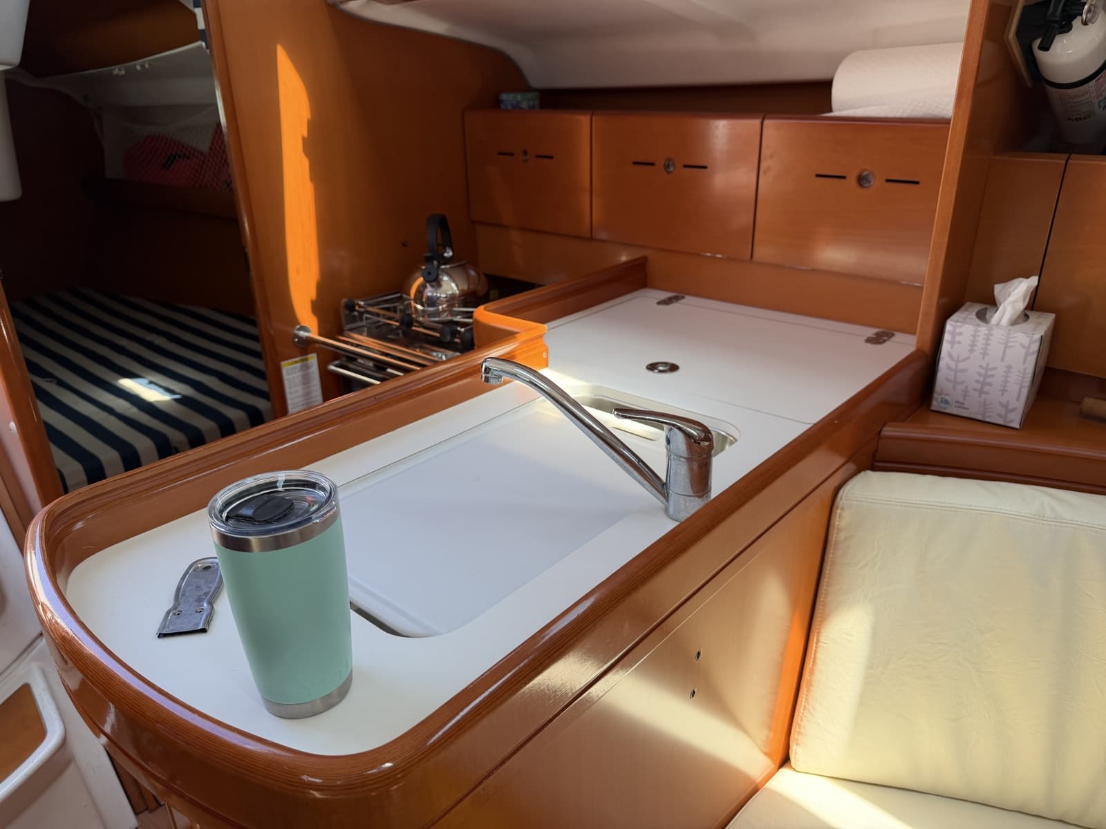 2004 Beneteau 40.7 - Photo 16