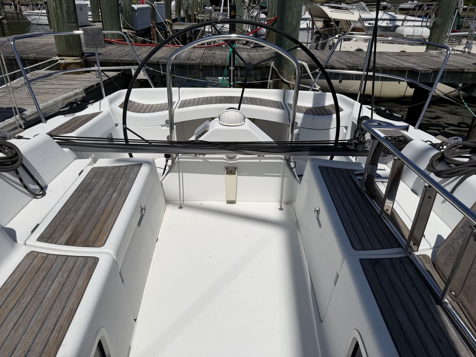 2004 Beneteau 40.7 - Photo 8