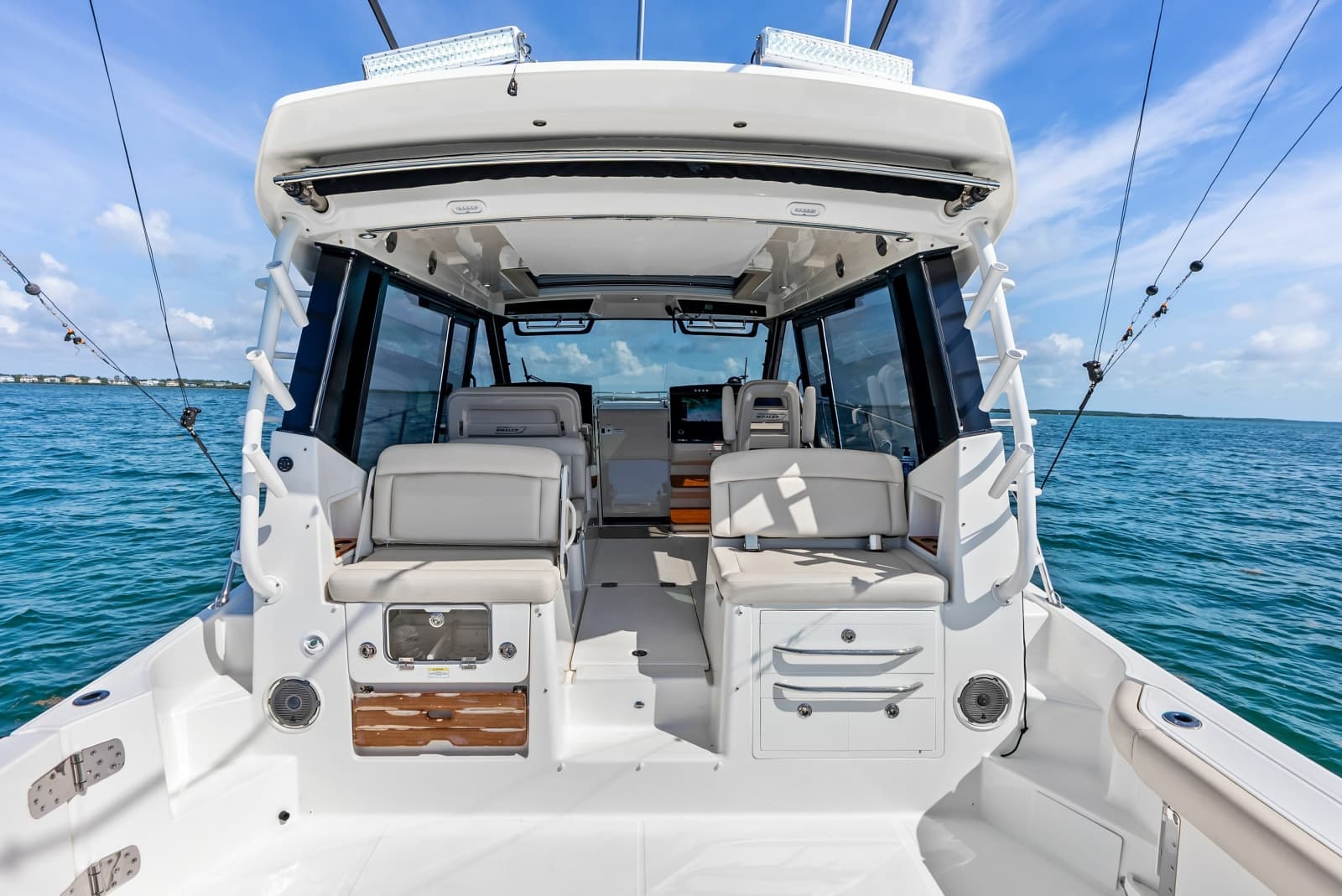 2023 Boston Whaler 405 Conquest - Photo 14
