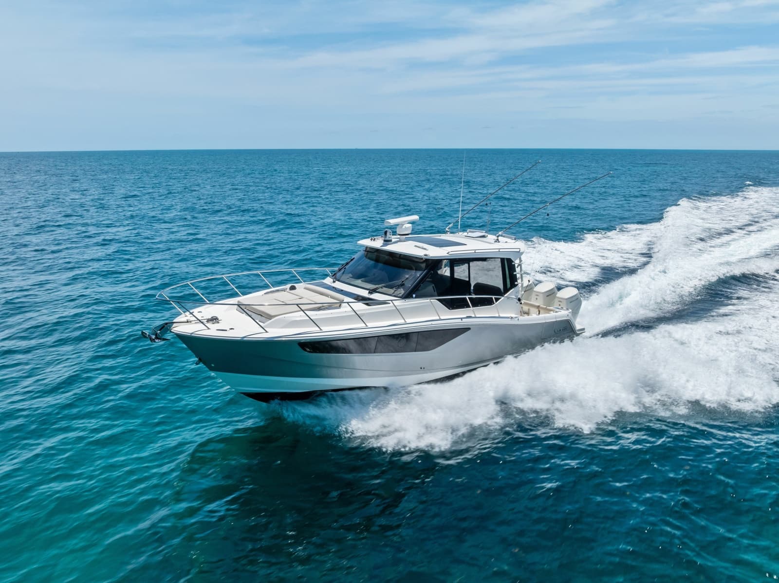 2023 Boston Whaler 405 Conquest - Photo 2