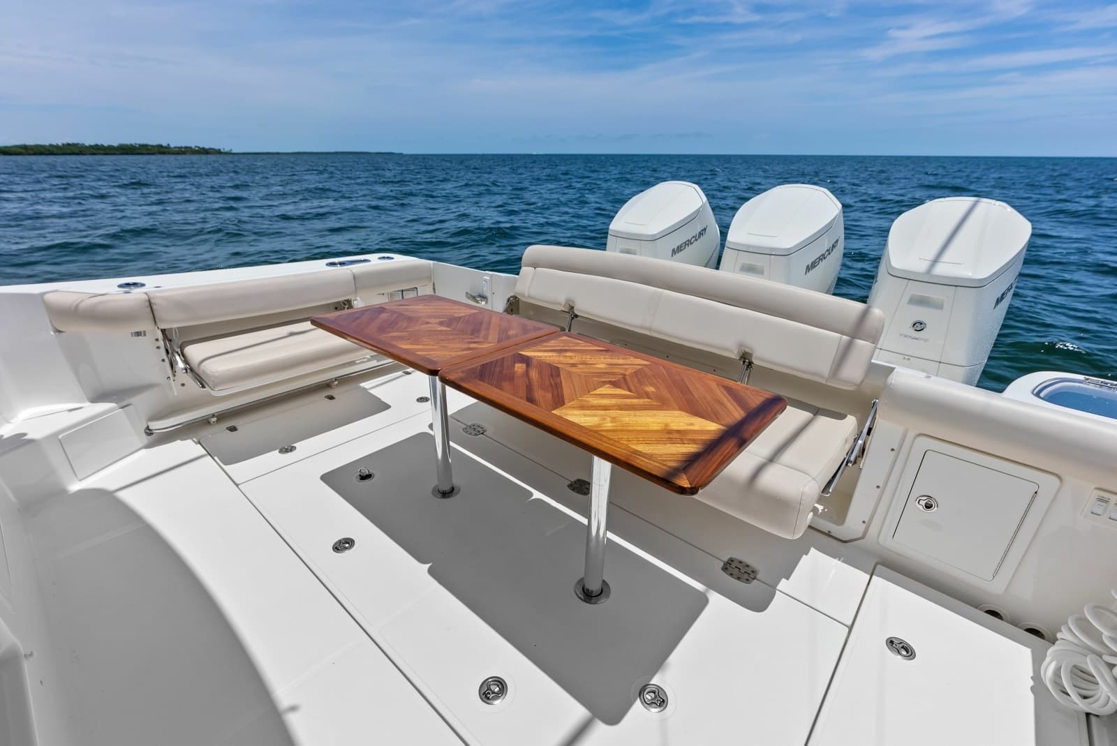 2023 Boston Whaler 405 Conquest - Photo 17