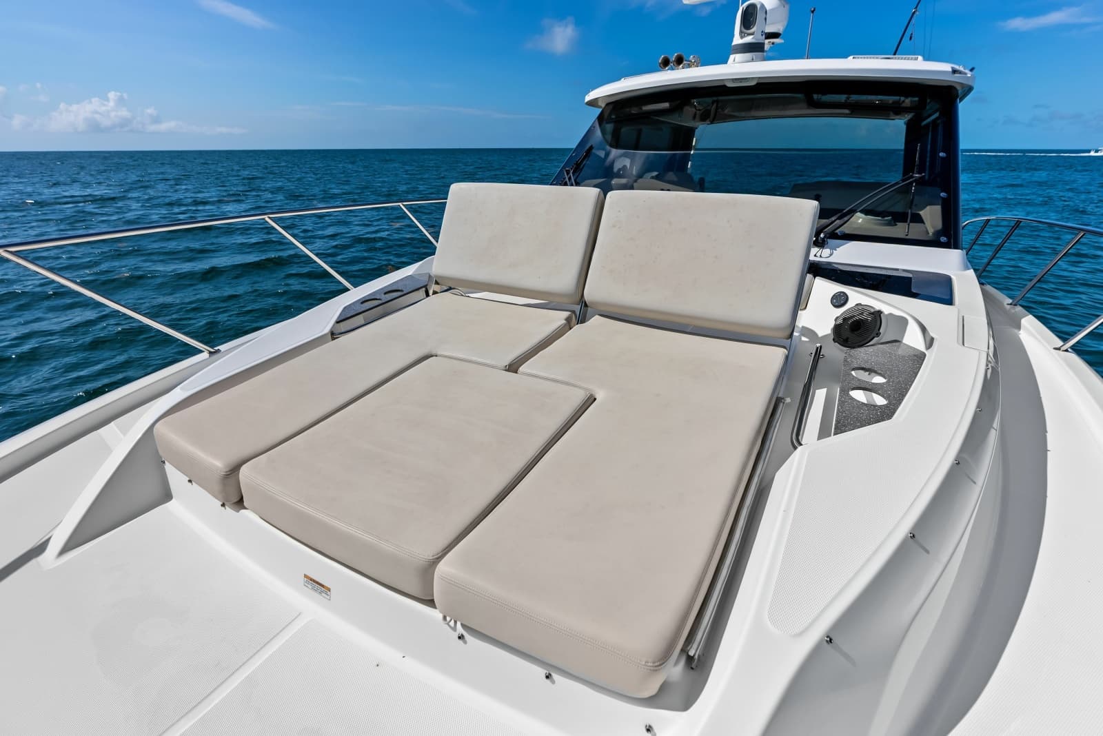 2023 Boston Whaler 405 Conquest - Photo 11