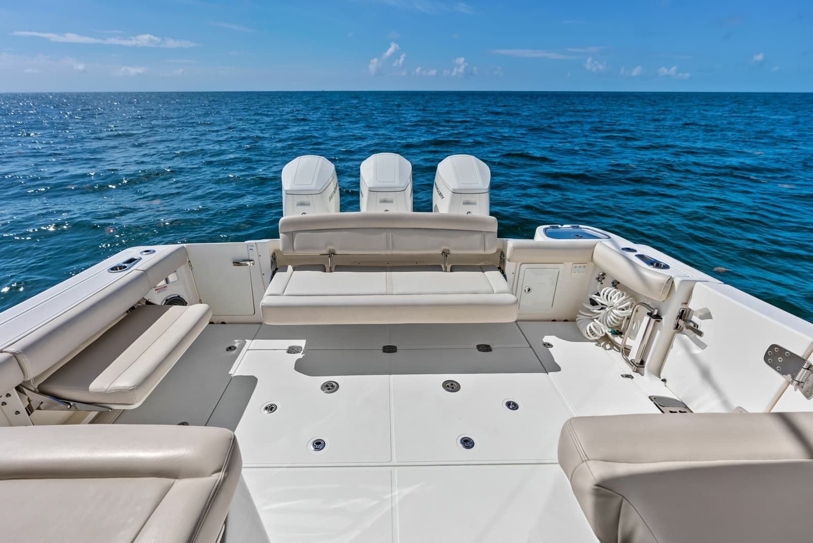 2023 Boston Whaler 405 Conquest - Photo 16