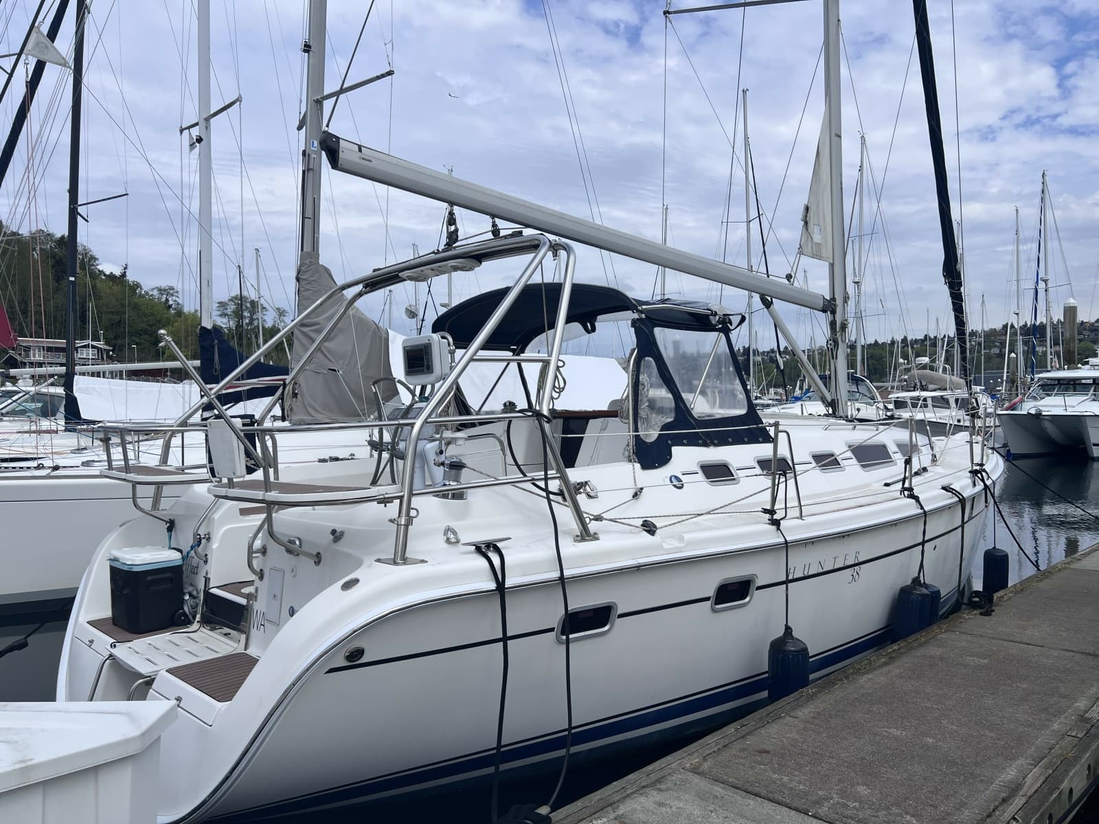 2006 Hunter 38 - Photo 1