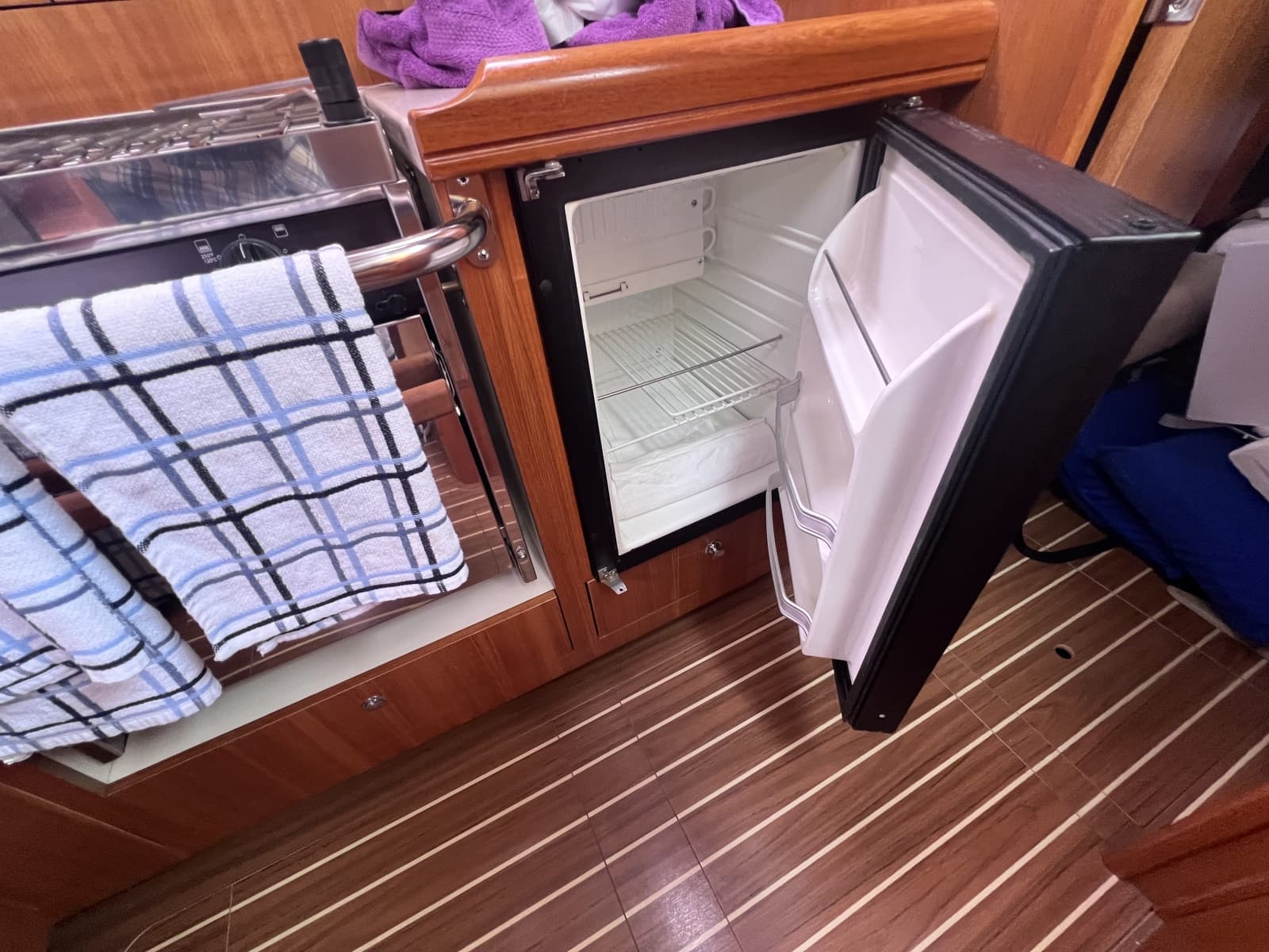 2006 Hunter 38 - Photo 8