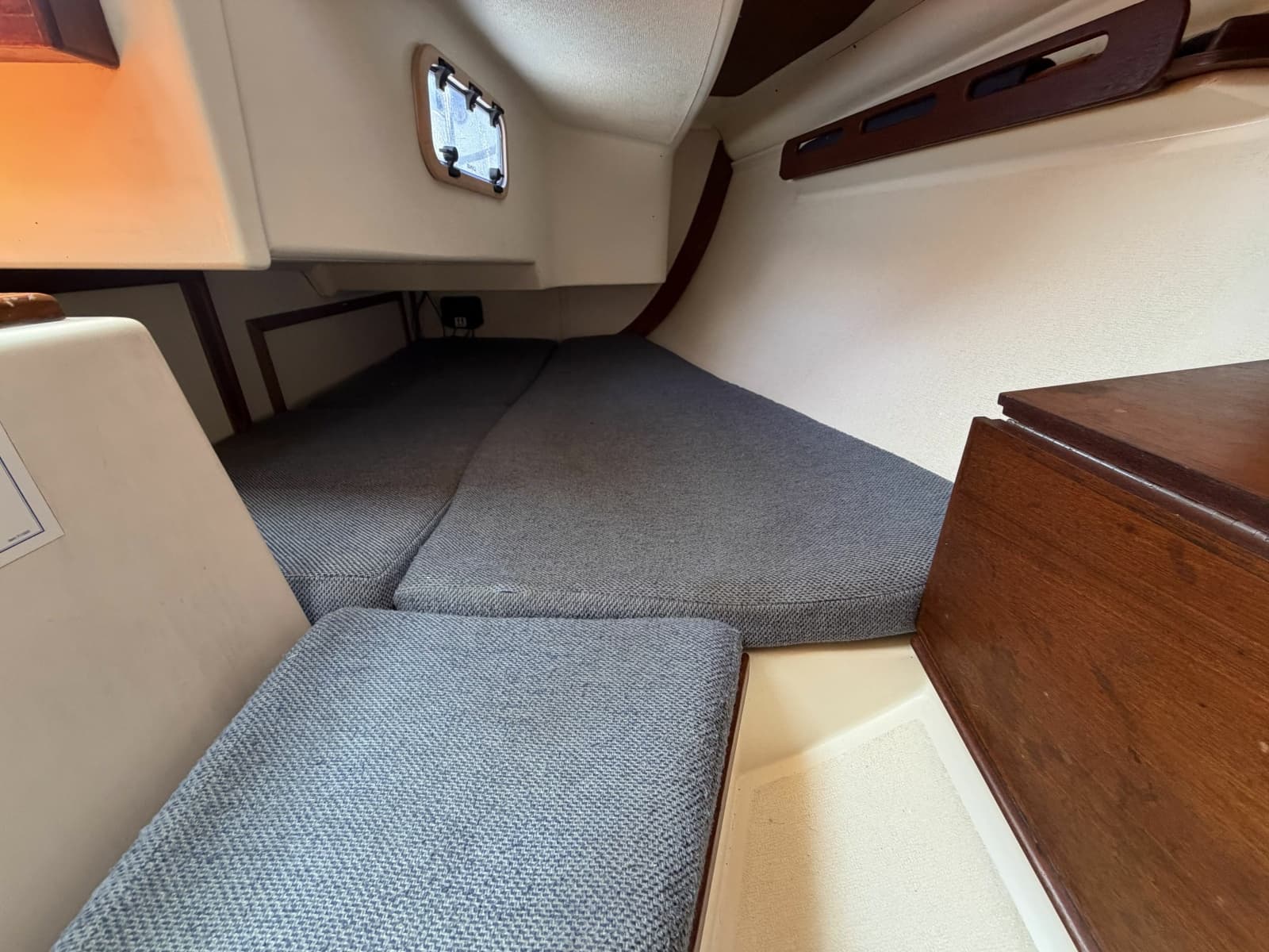 1988 Tartan 31 - Photo 20