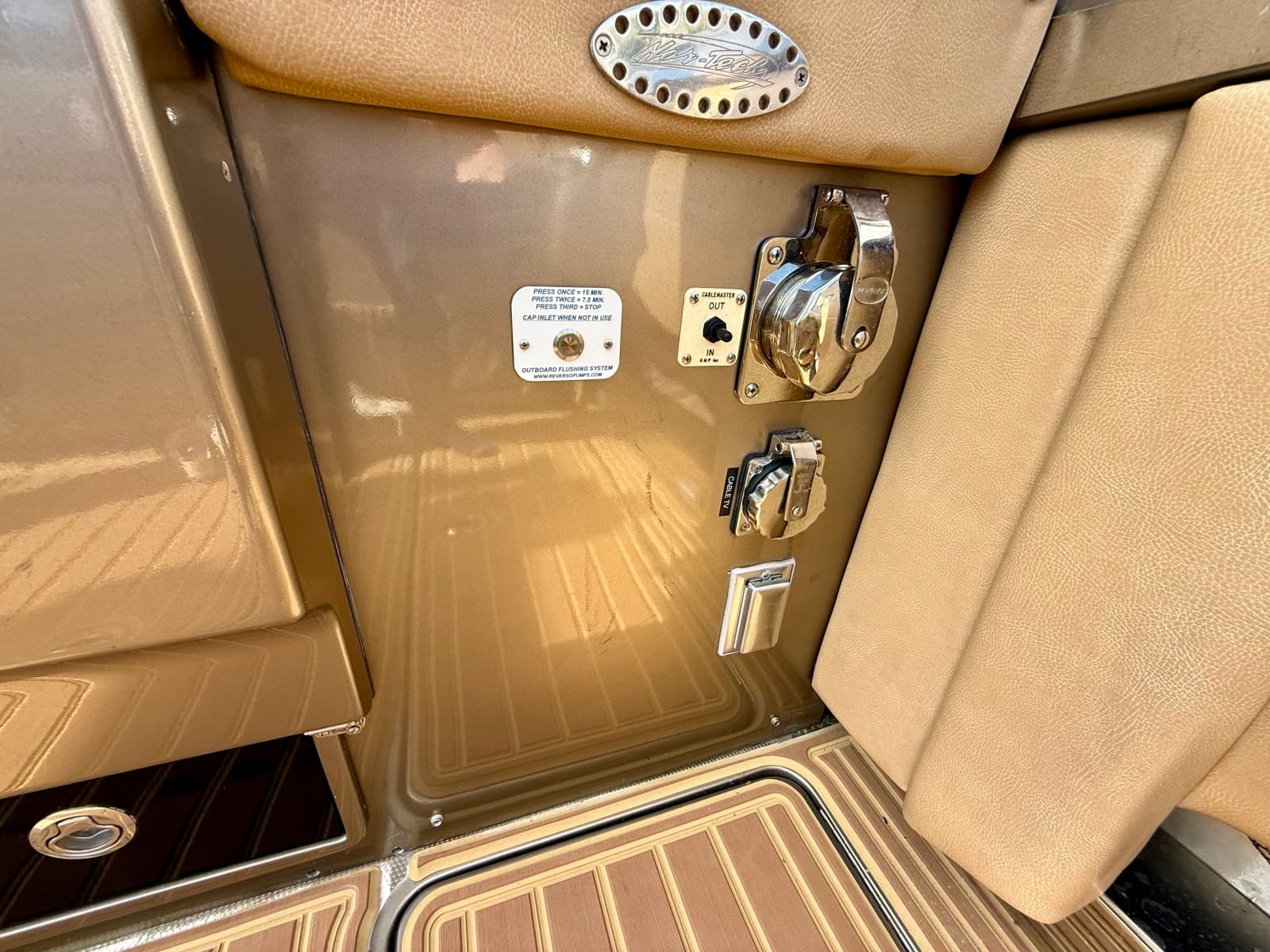 2020 Nor-Tech 550 SPORT CENTER CONSOLE - Photo 32