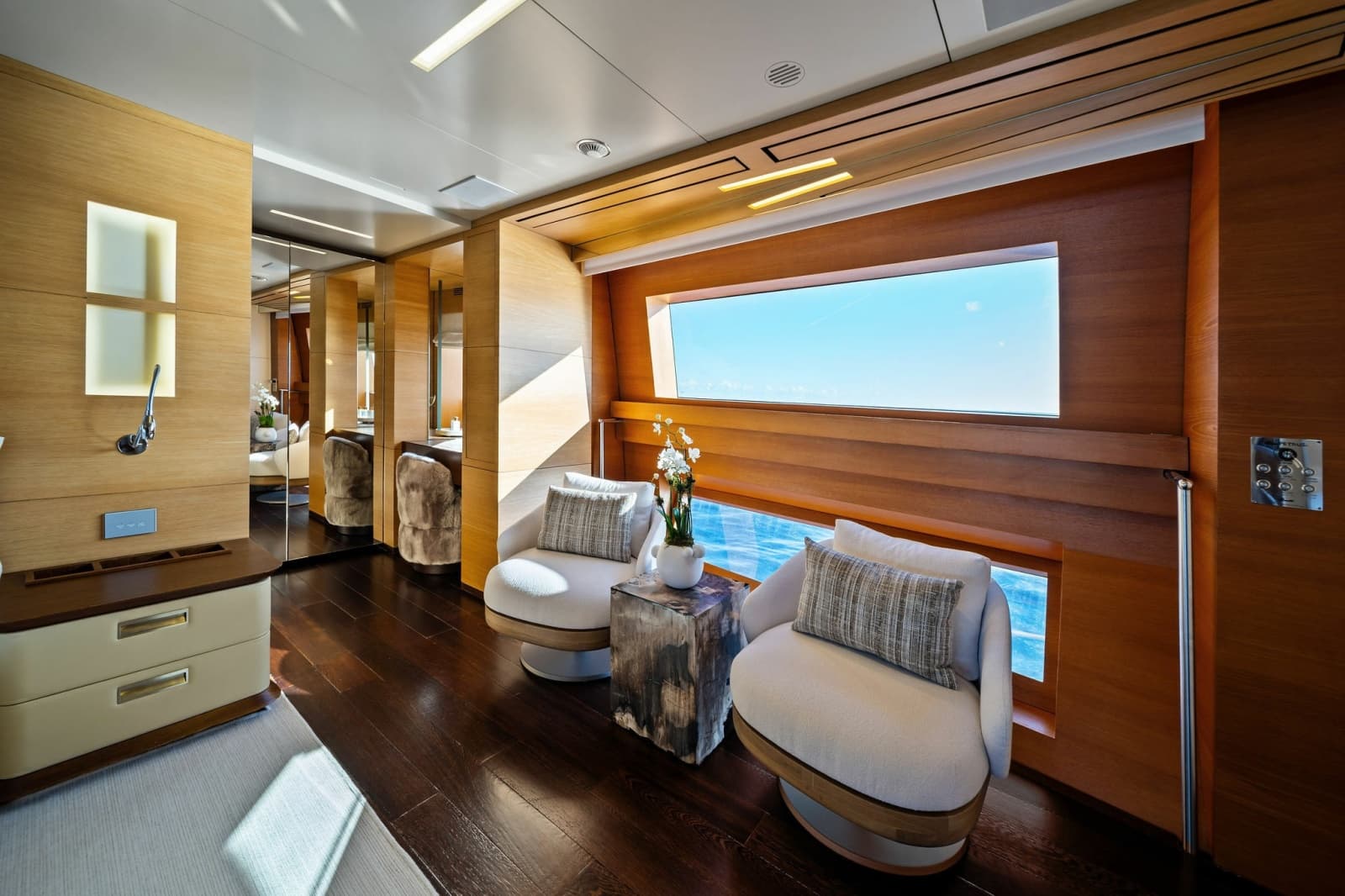 2012 Benetti Classic Supreme 132 - Photo 38