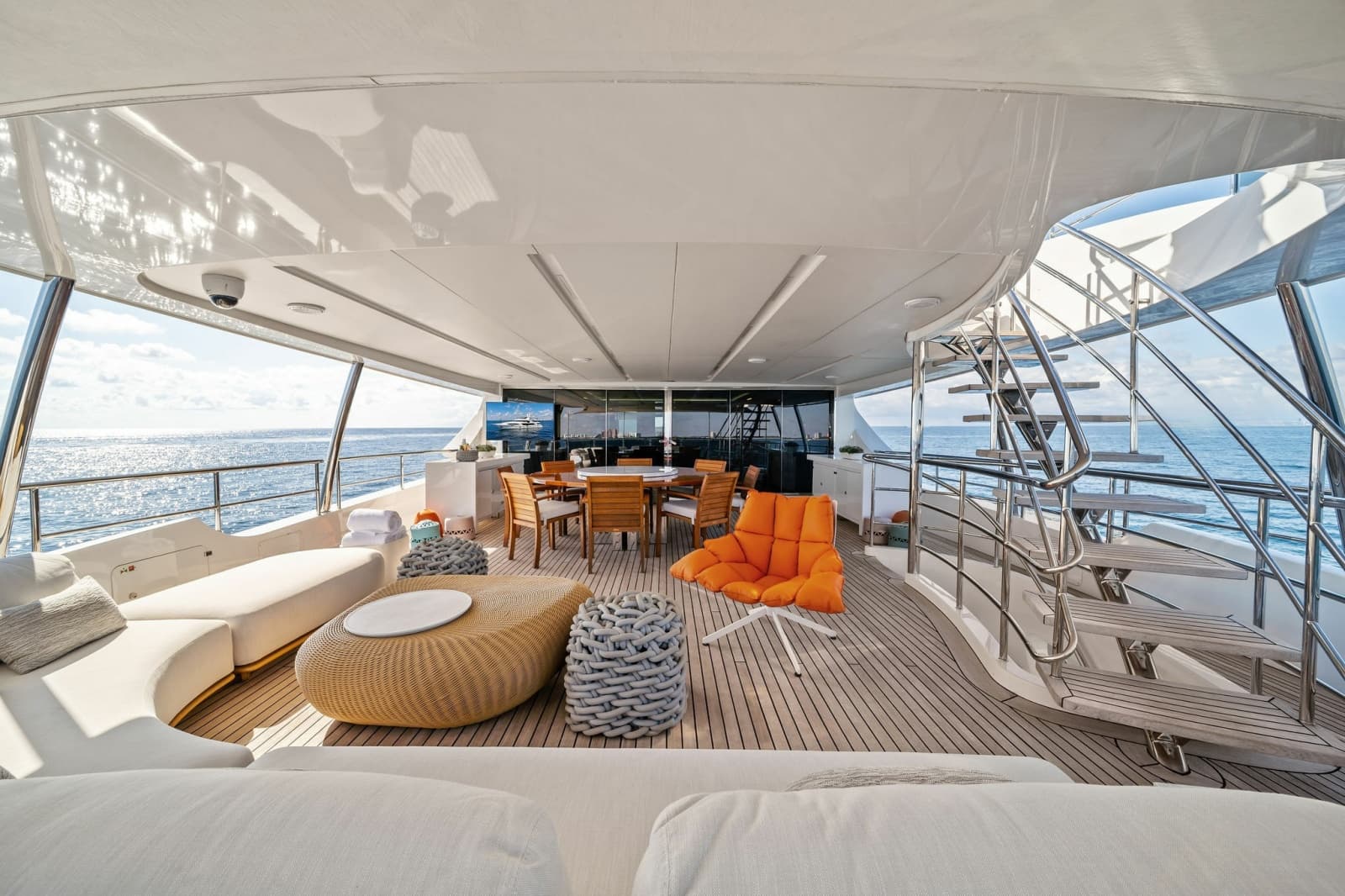 2012 Benetti Classic Supreme 132 - Photo 10