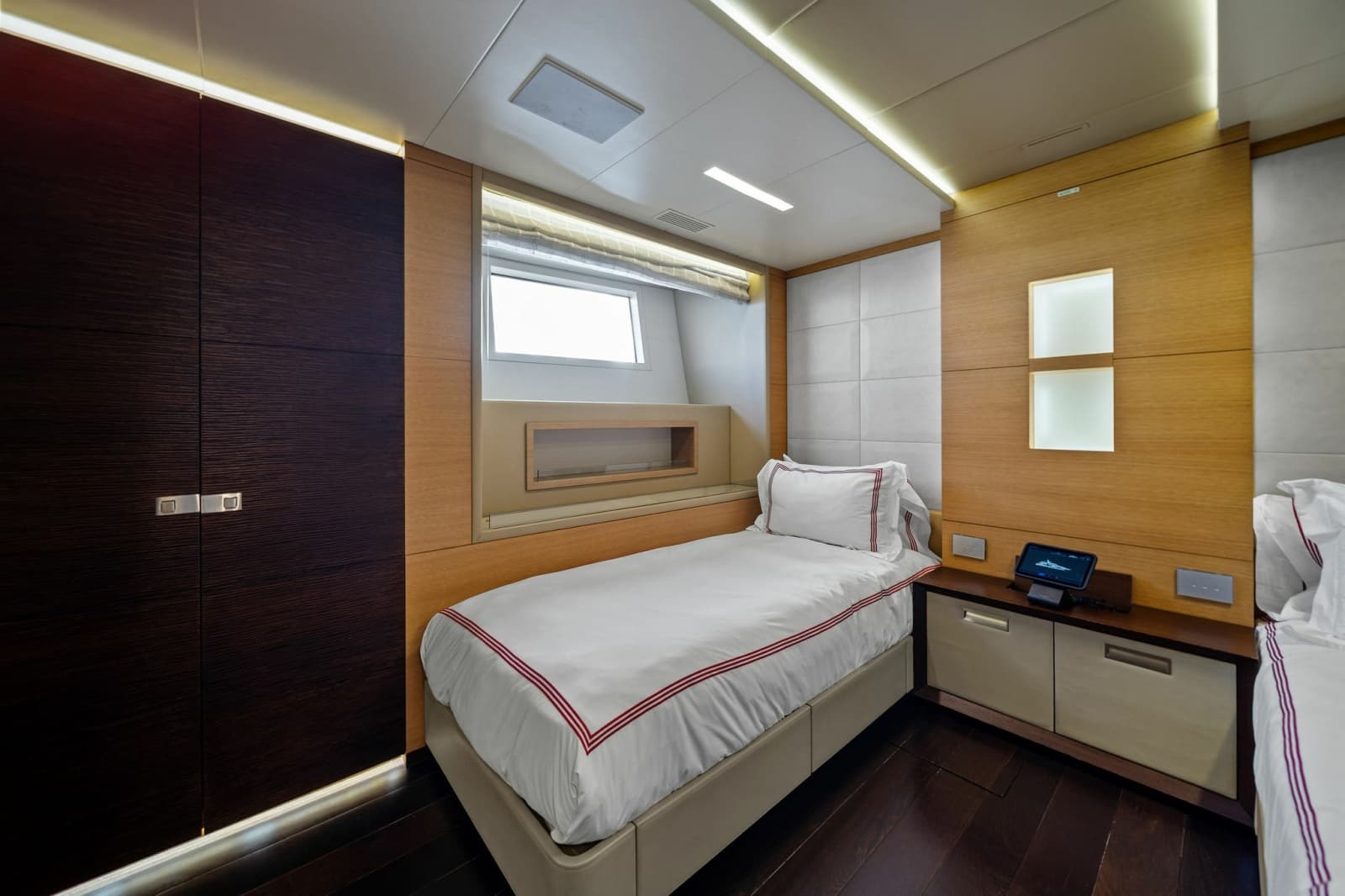 2012 Benetti Classic Supreme 132 - Photo 45