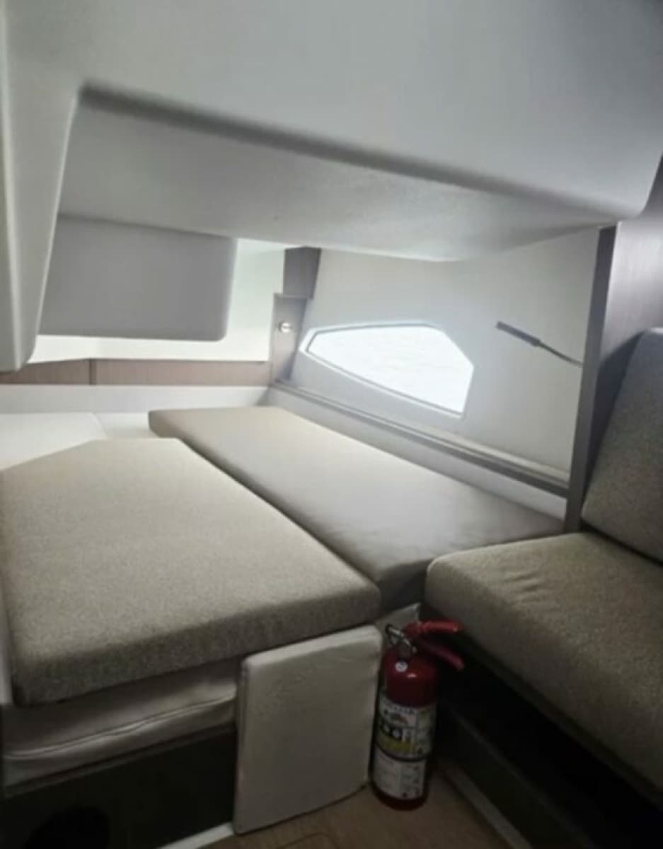 2023 Sealine SC35 - Photo 21