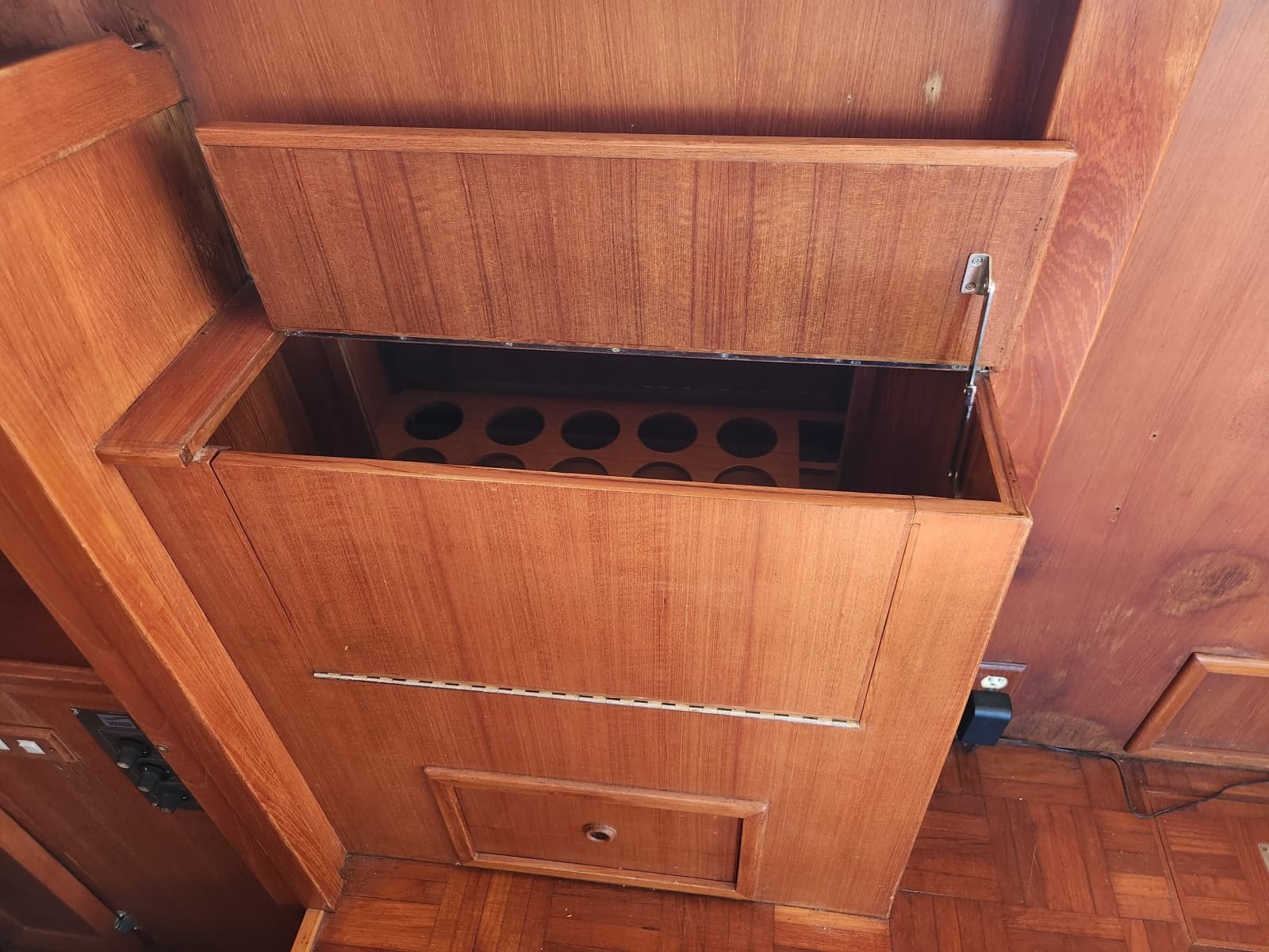 1987 Jefferson  - Photo 22