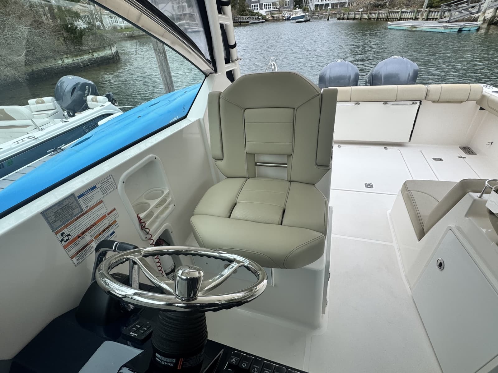 2017 Pursuit 295 DC - Photo 8