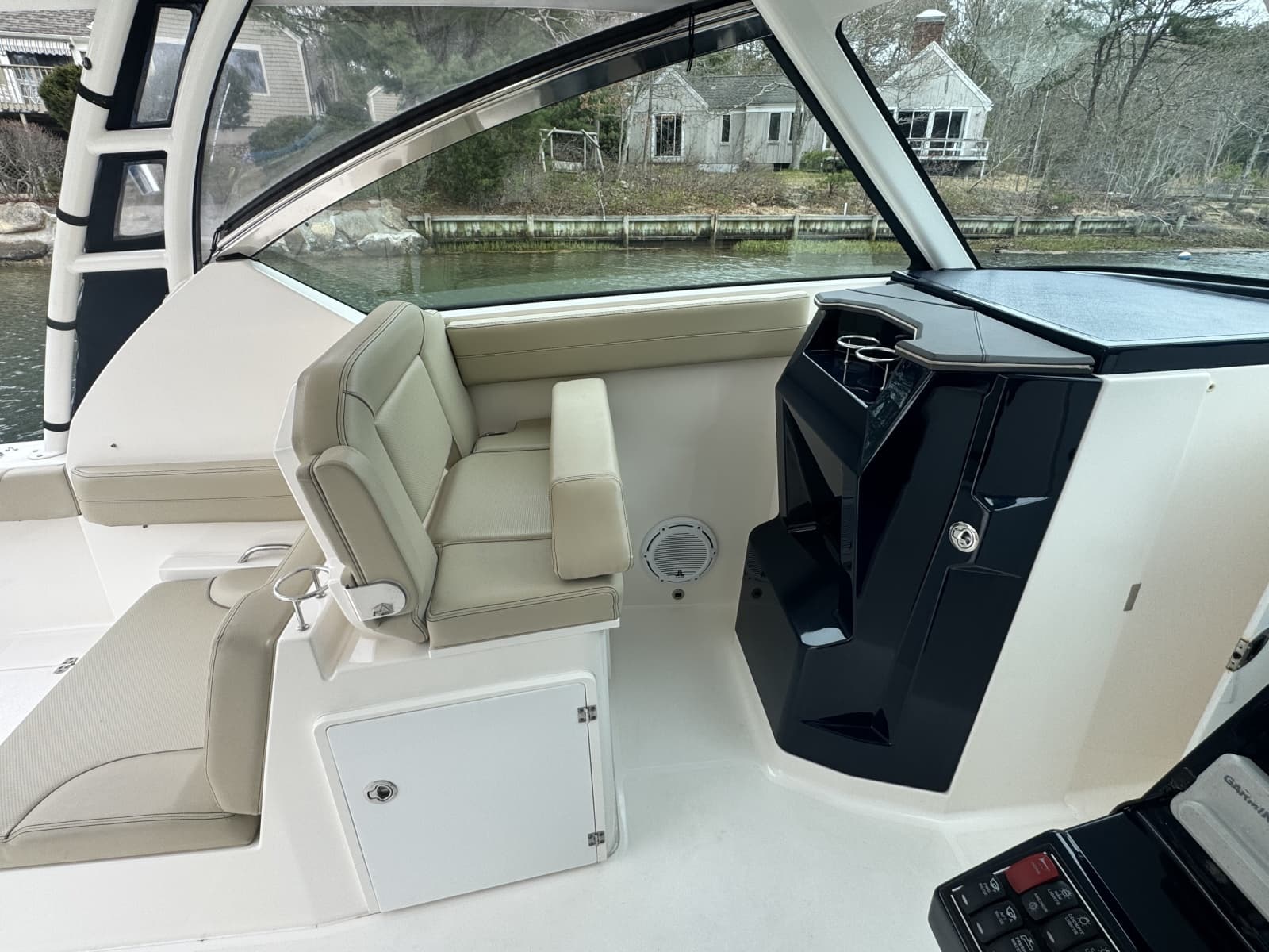 2017 Pursuit 295 DC - Photo 6