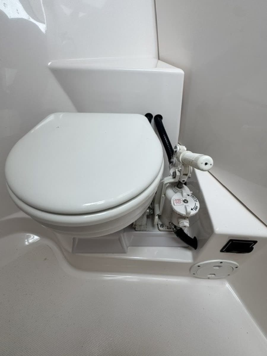 2017 Pursuit 295 DC - Photo 22