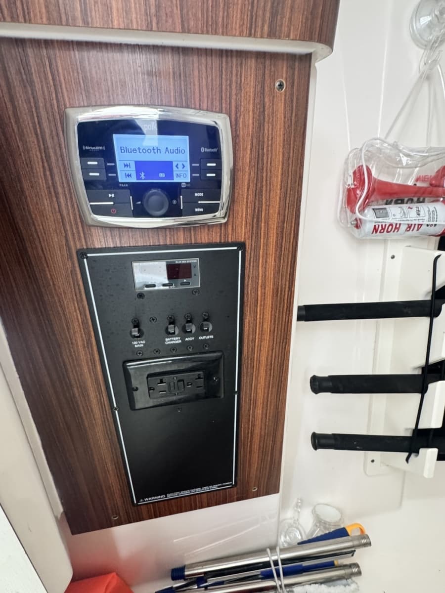 2017 Pursuit 295 DC - Photo 19