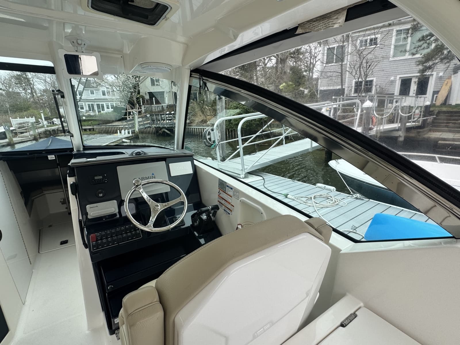 2017 Pursuit 295 DC - Photo 5