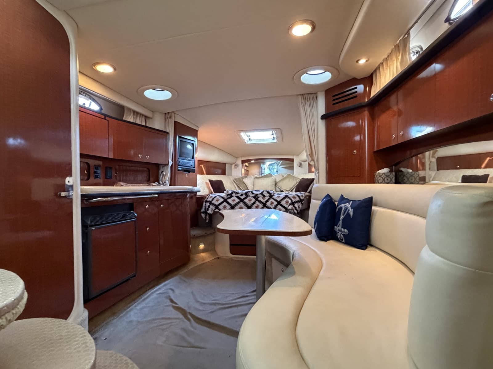 2003 Sea Ray 320 Sundancer - Photo 12