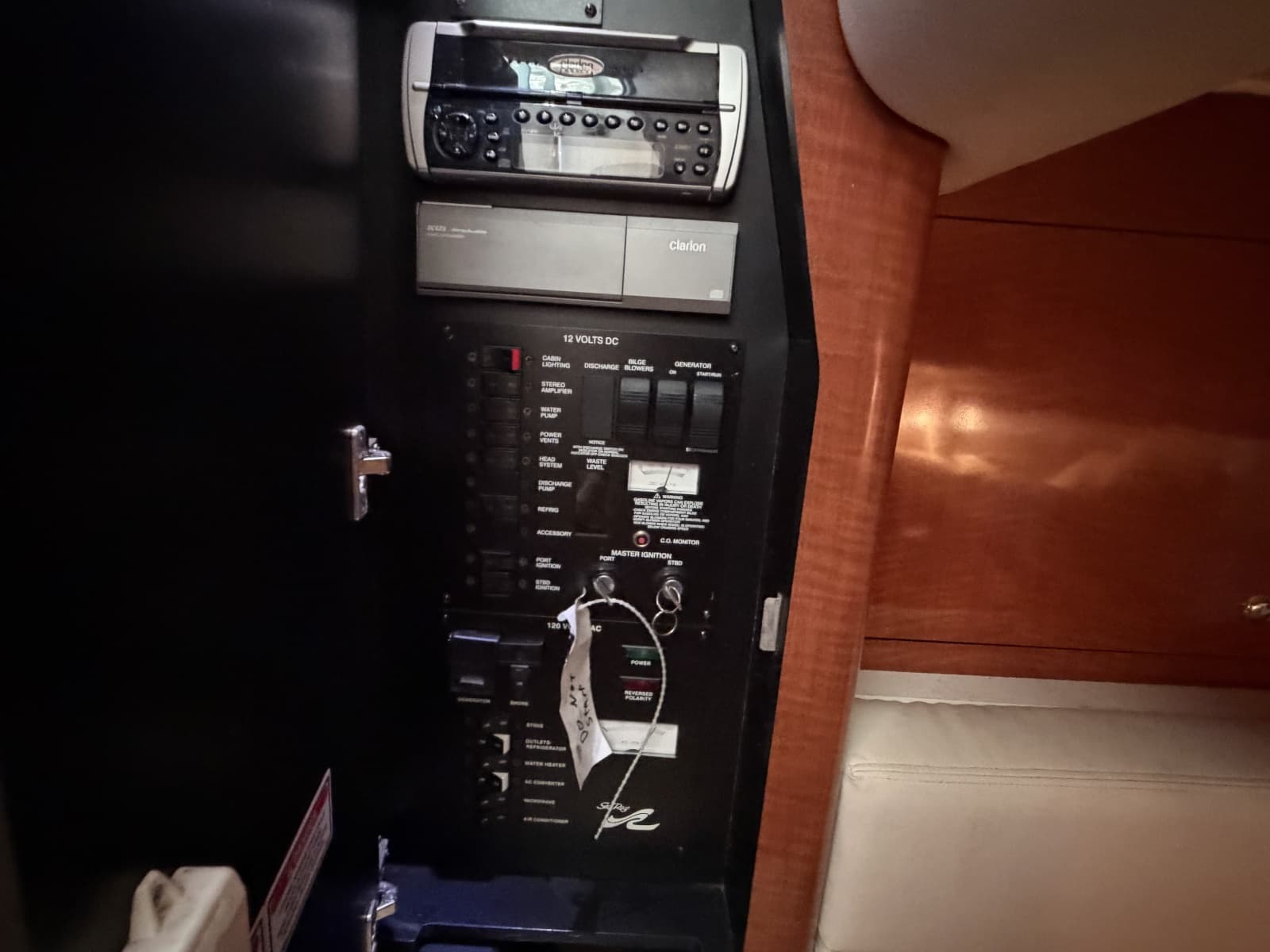 2003 Sea Ray 320 Sundancer - Photo 13