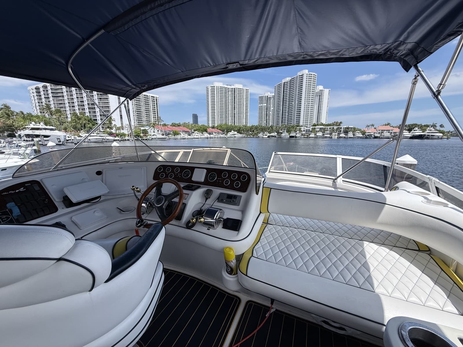 2001 Sea Ray 450 Express Bridge - Photo 12