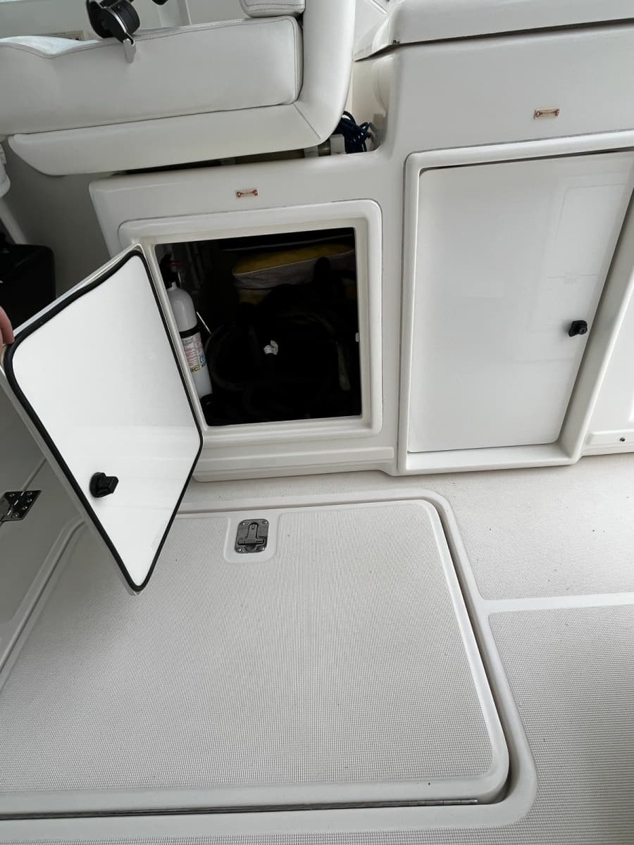 1999 Tiara Yachts 3500 Open - Photo 10
