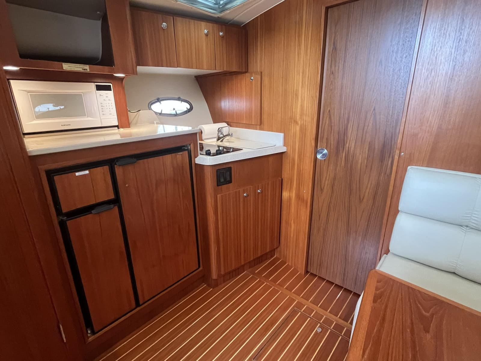1999 Tiara Yachts 3500 Open - Photo 22
