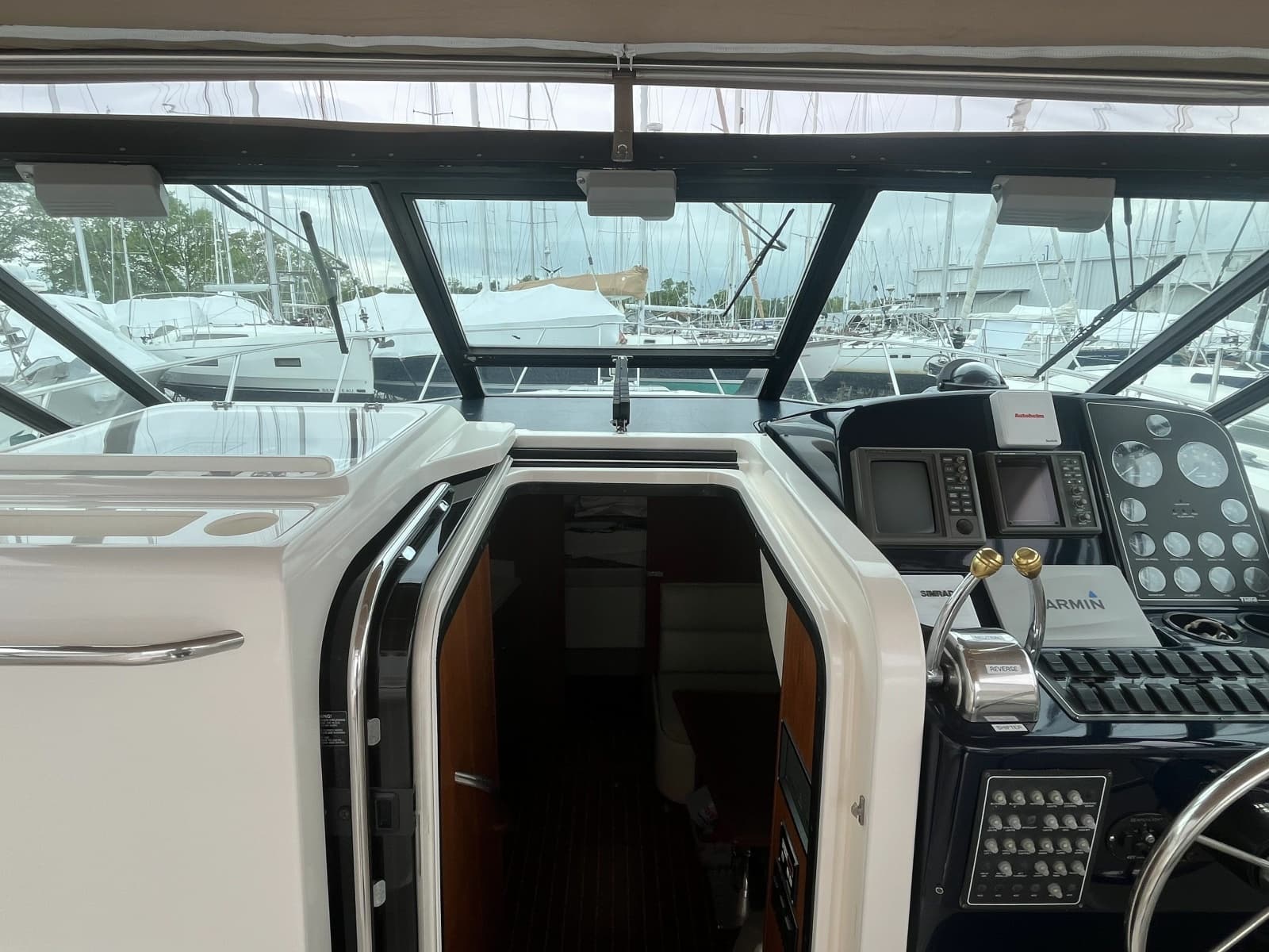 1999 Tiara Yachts 3500 Open - Photo 17
