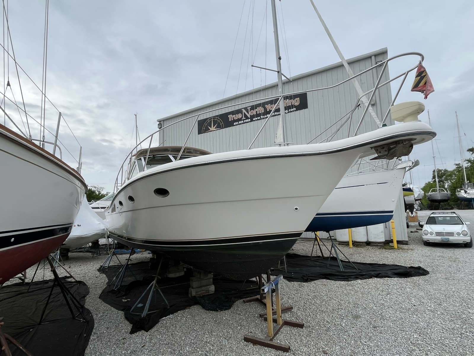 1999 Tiara Yachts 3500 Open - Photo 2